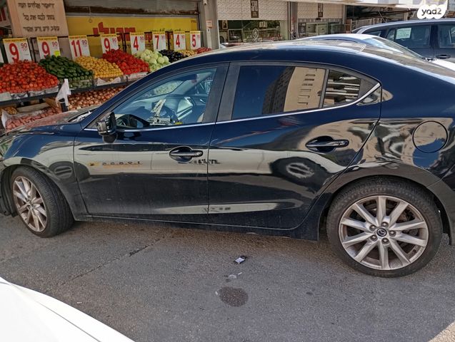 מודעת רכב מאזדה 3