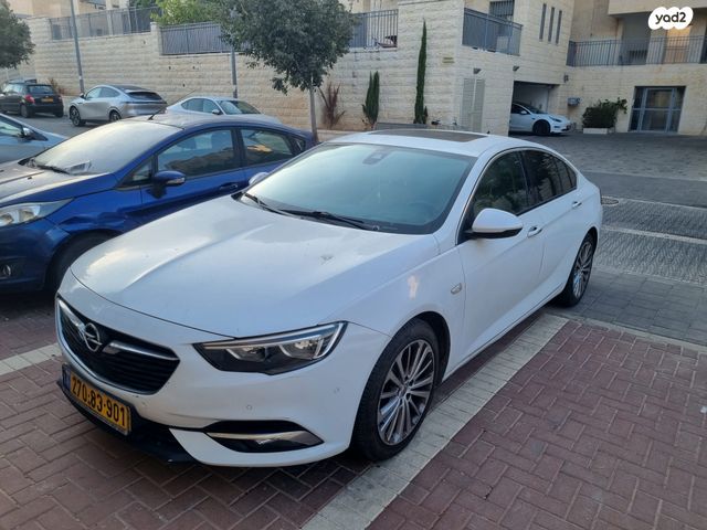 אופל אינסיגניה