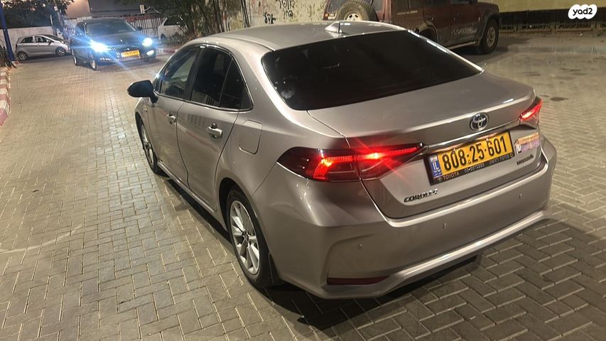 מודעת רכב טויוטה קורולה