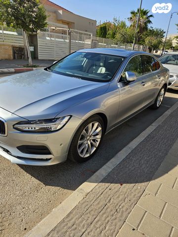 וולוו S90