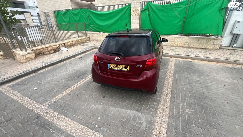 טויוטה יאריס