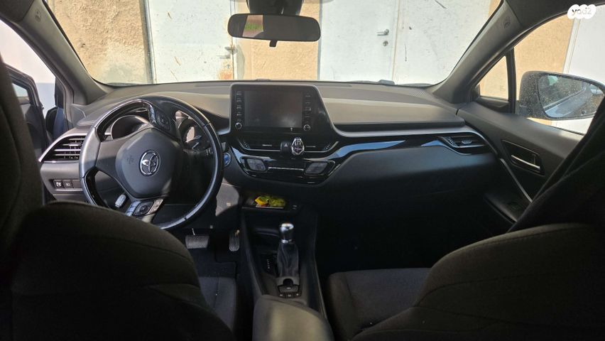טויוטה C-HR
