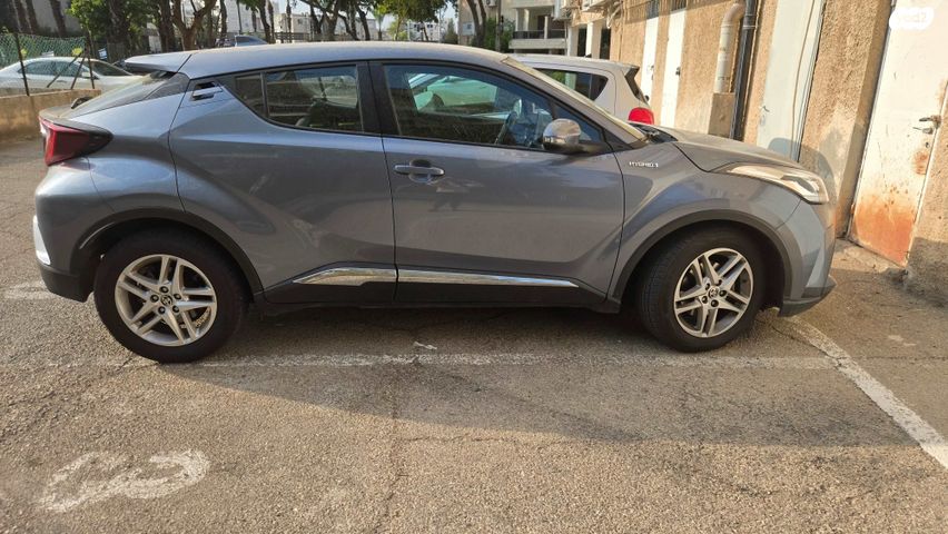 טויוטה C-HR