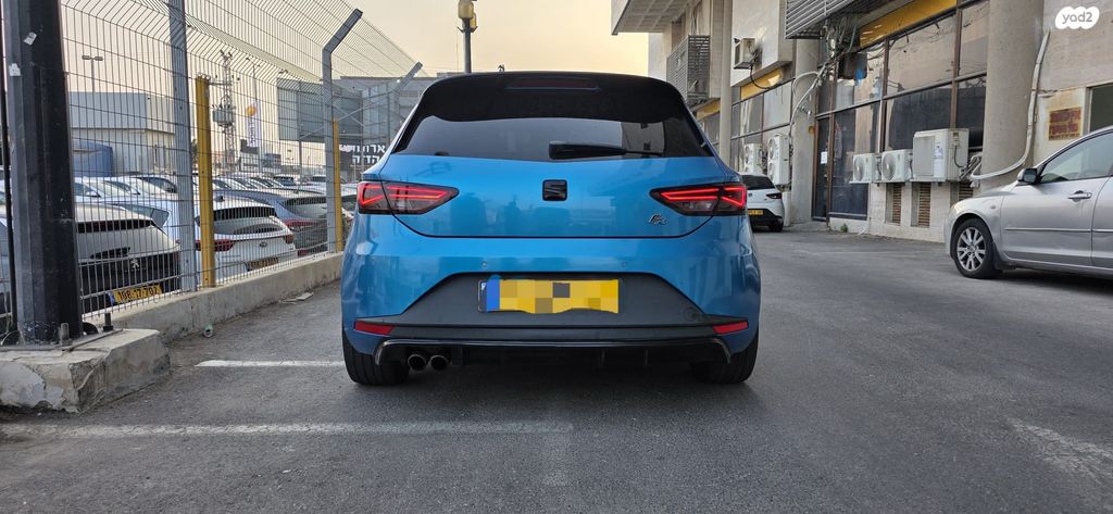 מודעת רכב סיאט לאון