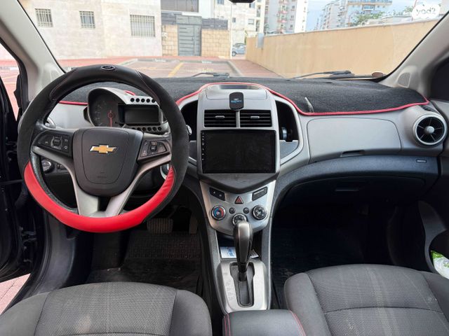 שברולט סוניק