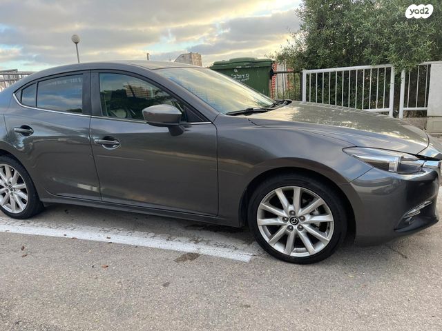 מודעת רכב מאזדה 3