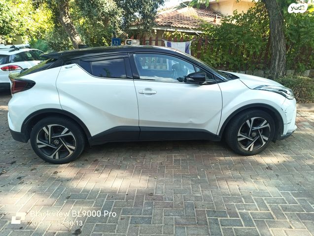 מודעת רכב טויוטה C-HR