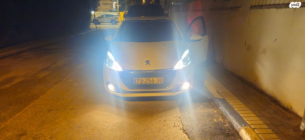 מודעת רכב פיג'ו 208