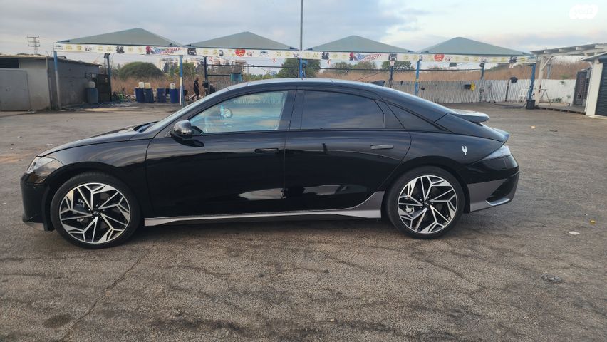 יונדאי איוניק 6