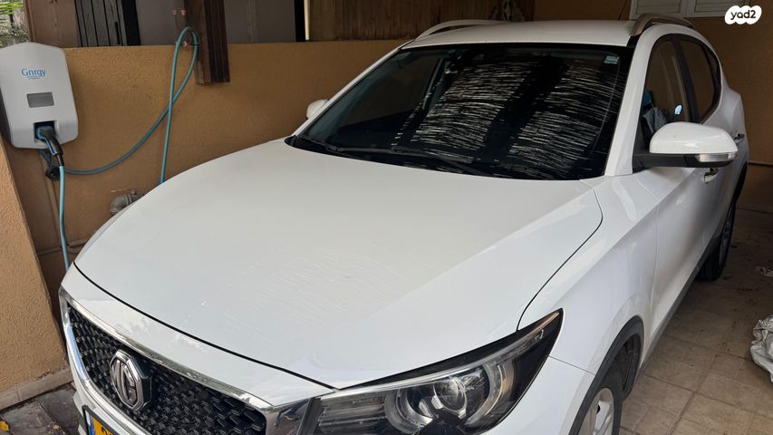 מודעת רכב אם ג'י ZS