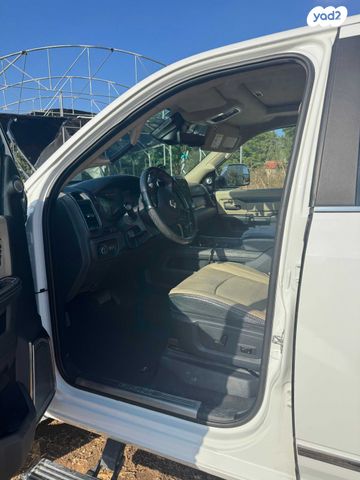 2500 LIMITED אוט׳ 6.7 (370 כ״ס)