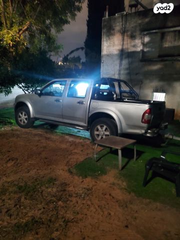 מודעת רכב איסוזו די-מקס