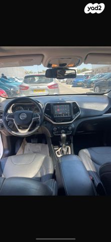 מודעת רכב ג'יפ צ'ירוקי