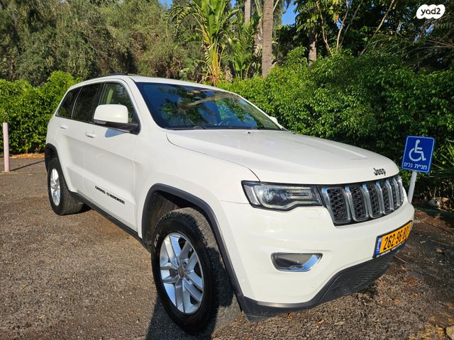 מודעת רכב ג'יפ גרנד צ'ירוקי