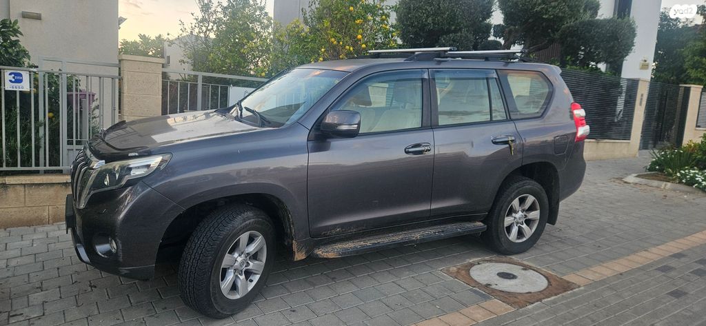 מודעת רכב טויוטה לנד קרוזר