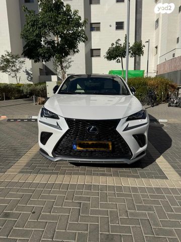 מודעת רכב לקסוס NX