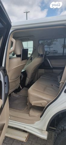 טויוטה לנד קרוזר