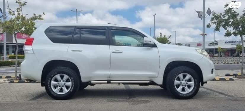 טויוטה לנד קרוזר