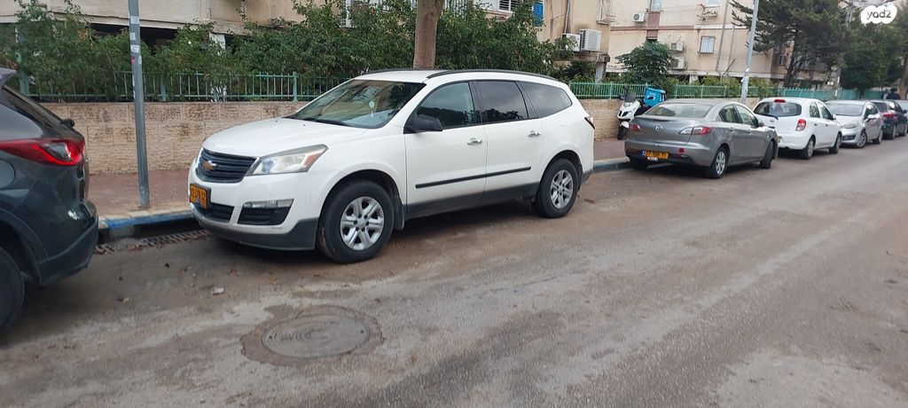 מודעת רכב שברולט טראוורס
