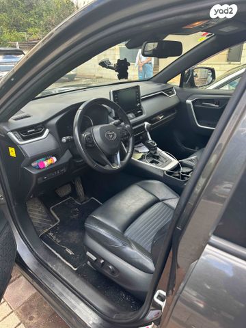 מודעת רכב טויוטה RAV4
