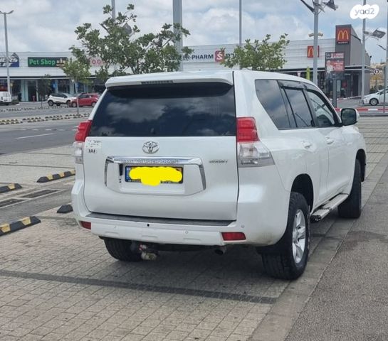 טויוטה לנד קרוזר