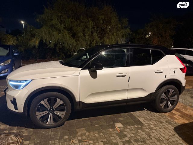 וולוו XC40