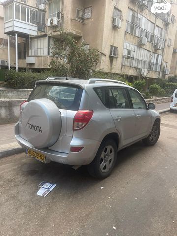 מודעת רכב טויוטה RAV4