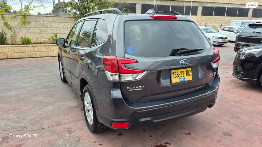 סובארו פורסטר