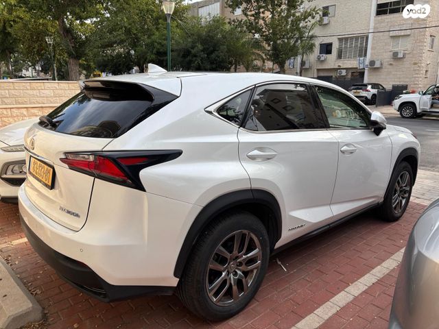 מודעת רכב לקסוס NX