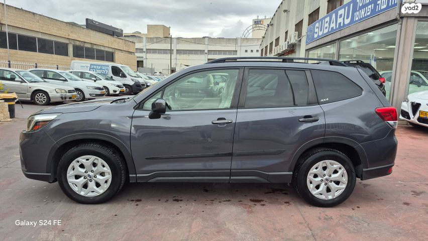 סובארו פורסטר