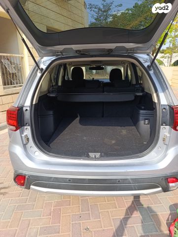 מיצובישי אאוטלנדר