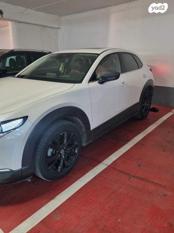 מודעת רכב מאזדה CX-30