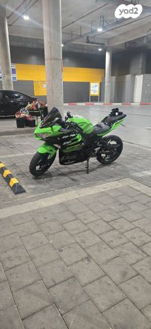 קאוואסאקי נינג'ה 400