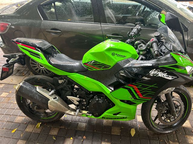 מודעת רכב קאוואסאקי נינג'ה 400