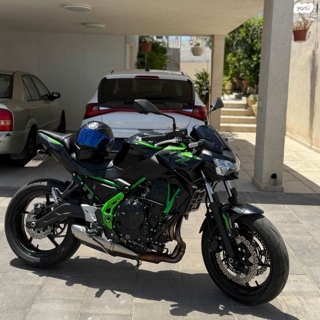 קאוואסאקי Z650