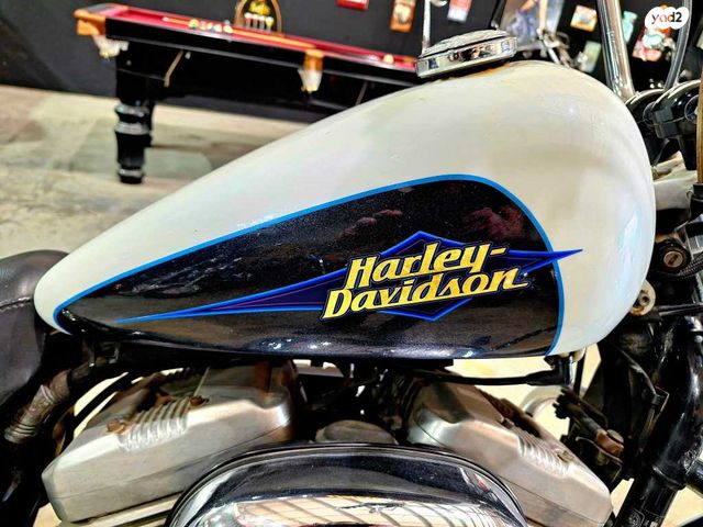 הרלי דיווידסון סופרלואו 883