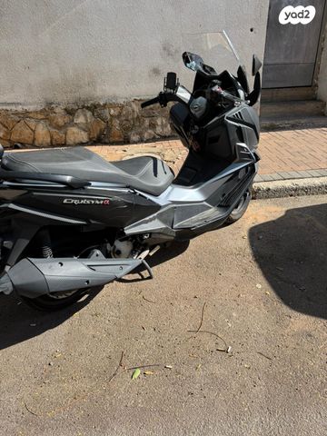 סאן יאנג קרוזים 300 אלפא