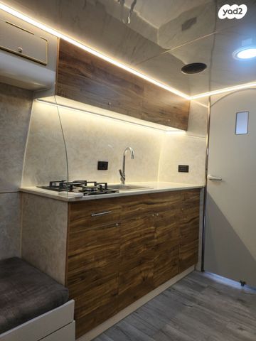 ממונע אוטוקראוון