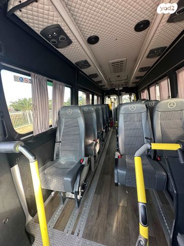 מיניבוסים ורכבי הסעות