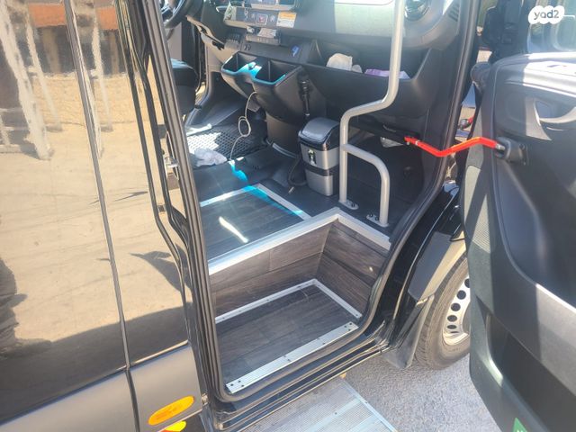 מיניבוסים ורכבי הסעות