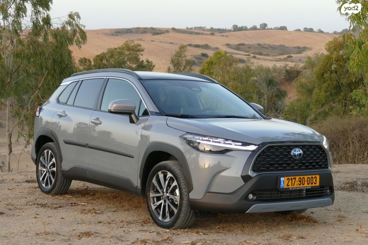 טויוטה קורולה קרוס