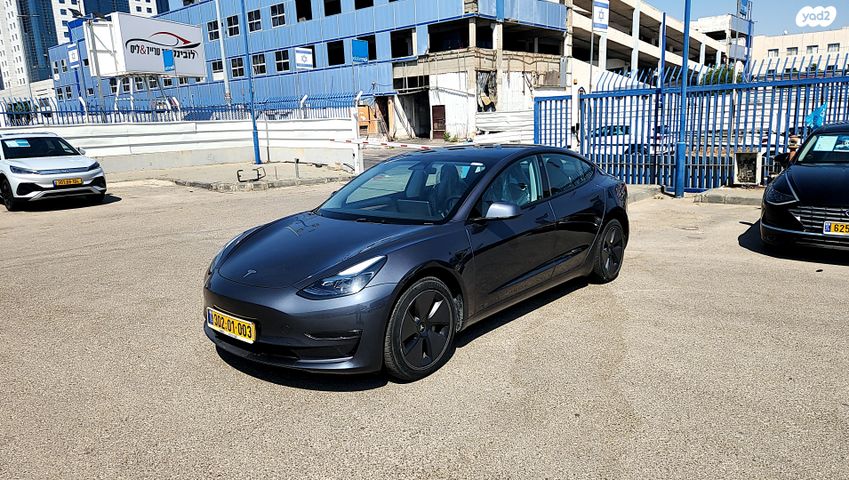 טסלה מודל 3
