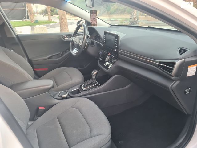 יונדאי איוניק