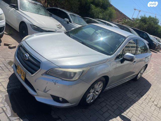 סובארו B4/לגאסי