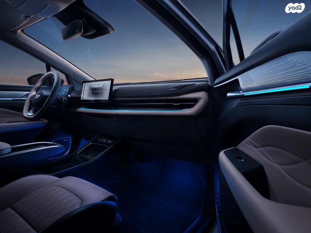 ג׳ילי Geometry C