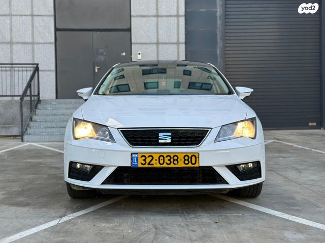 מודעת רכב סיאט לאון