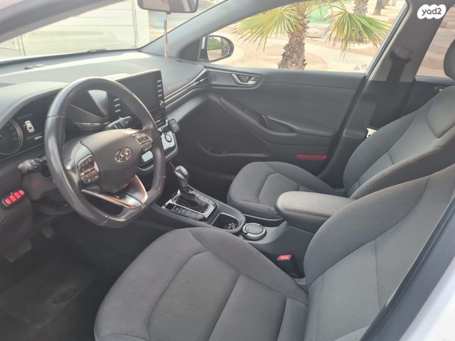 יונדאי איוניק