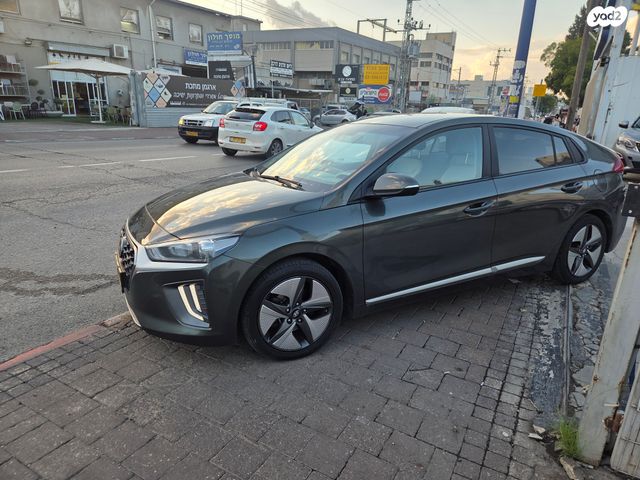 יונדאי איוניק