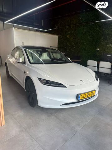 מודעת רכב טסלה מודל 3