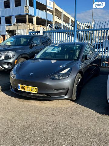 מודעת רכב טסלה מודל 3